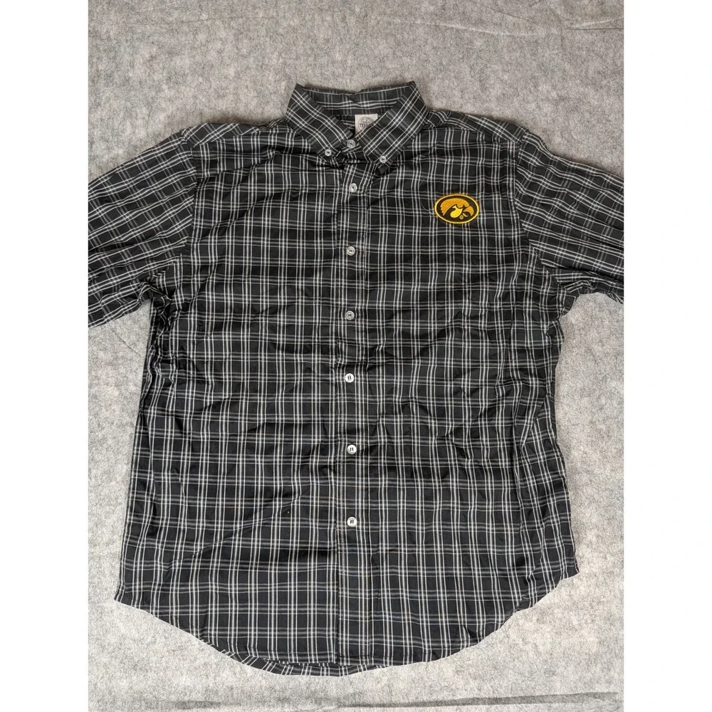 Rivalry Threads Men's Plaid‎ Button Down Shirt M Iowa Hawkeyes Logo Classic Fit